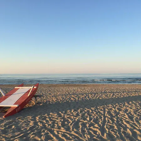 Latini Отель Римини