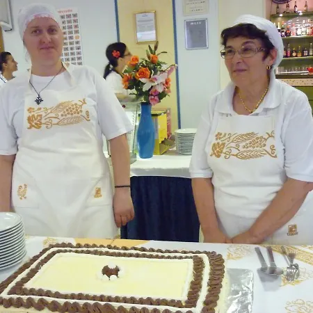 Отель Latini 3*