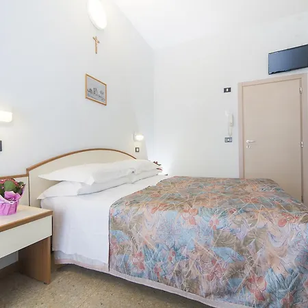 Hotel Latini 3*